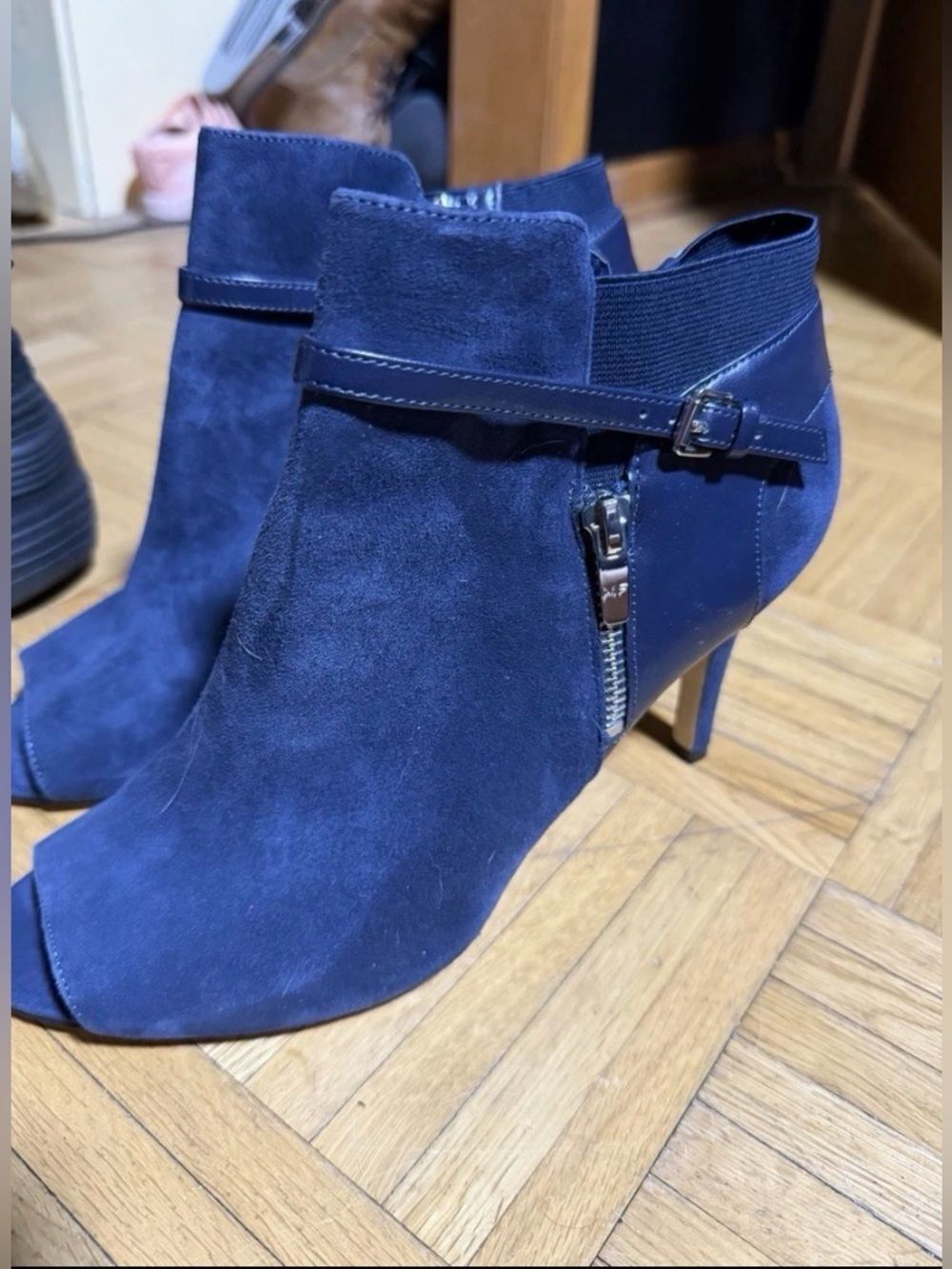 Marc Fisher Womens  Peep Toe Booties Blue Suede Zip Detail size 10W Wide